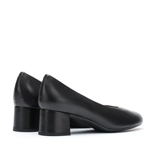 UNISA Leather low heel pumps LOREAL_NA black 2
