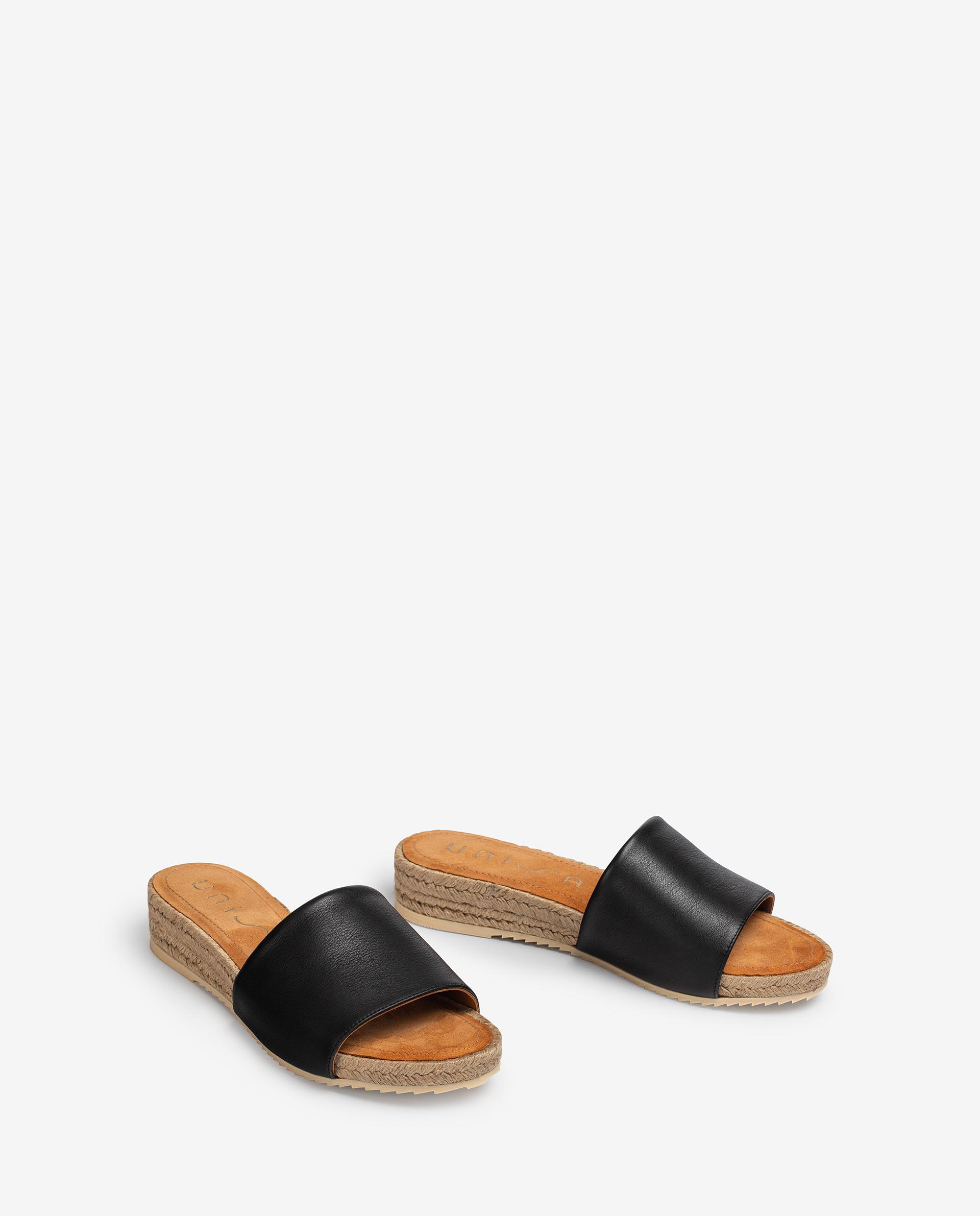 UNISA Thong type leather sandals BATZANSIN_CRE 2