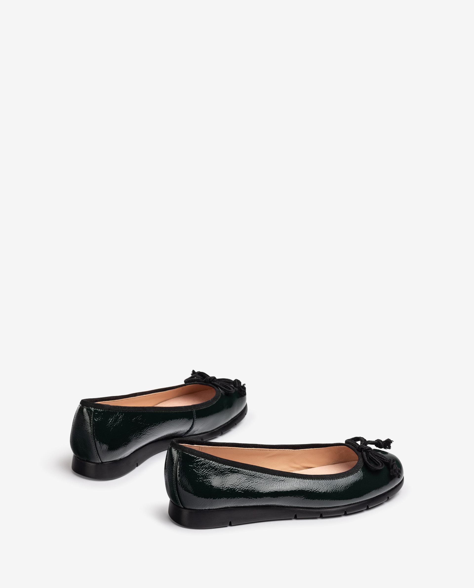UNISA Patent leather ballerinas  with chain ALCOT_F21_PCR 2