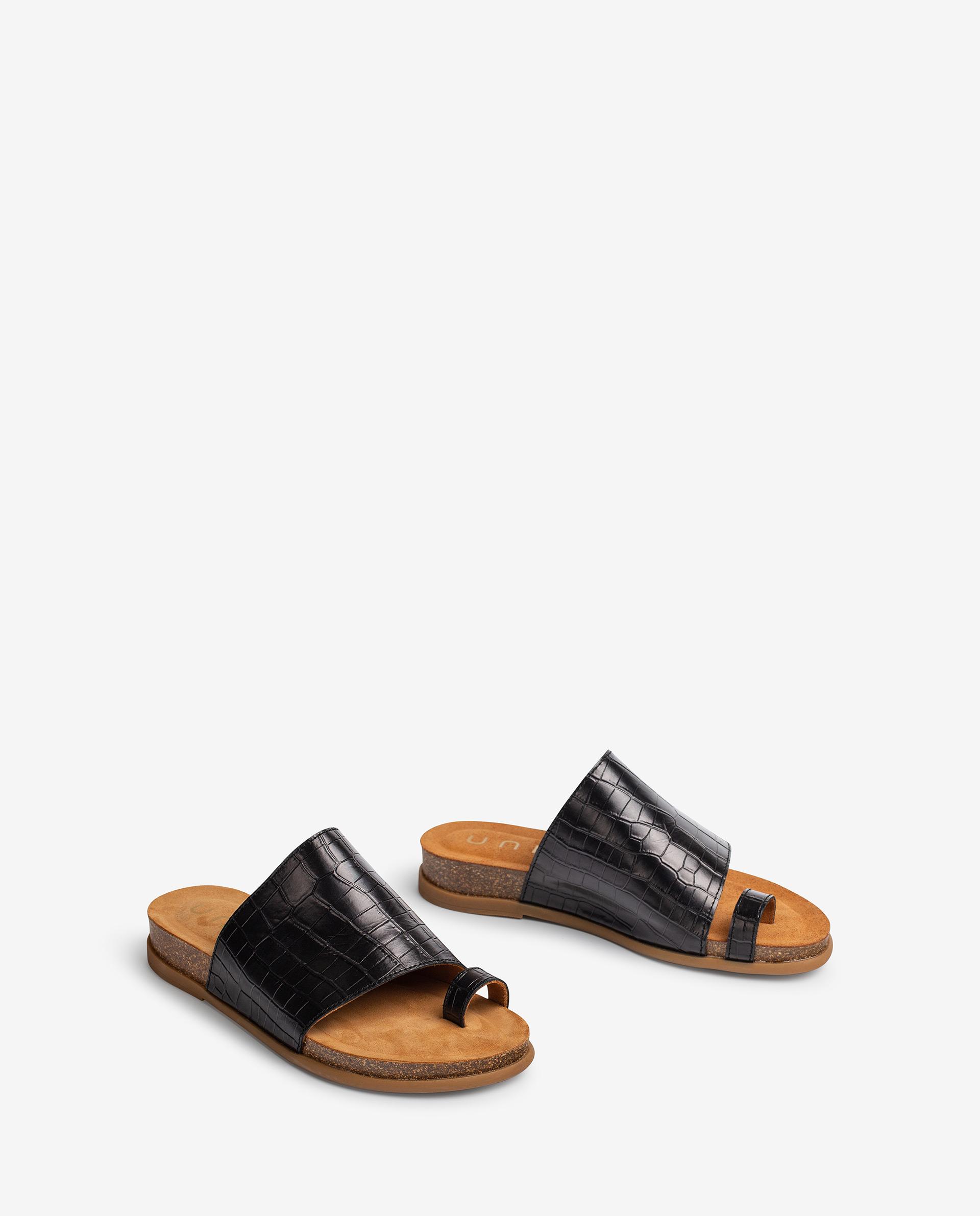UNISA Bio croc effect leather thong sandals CALESIN_21_LAU 2
