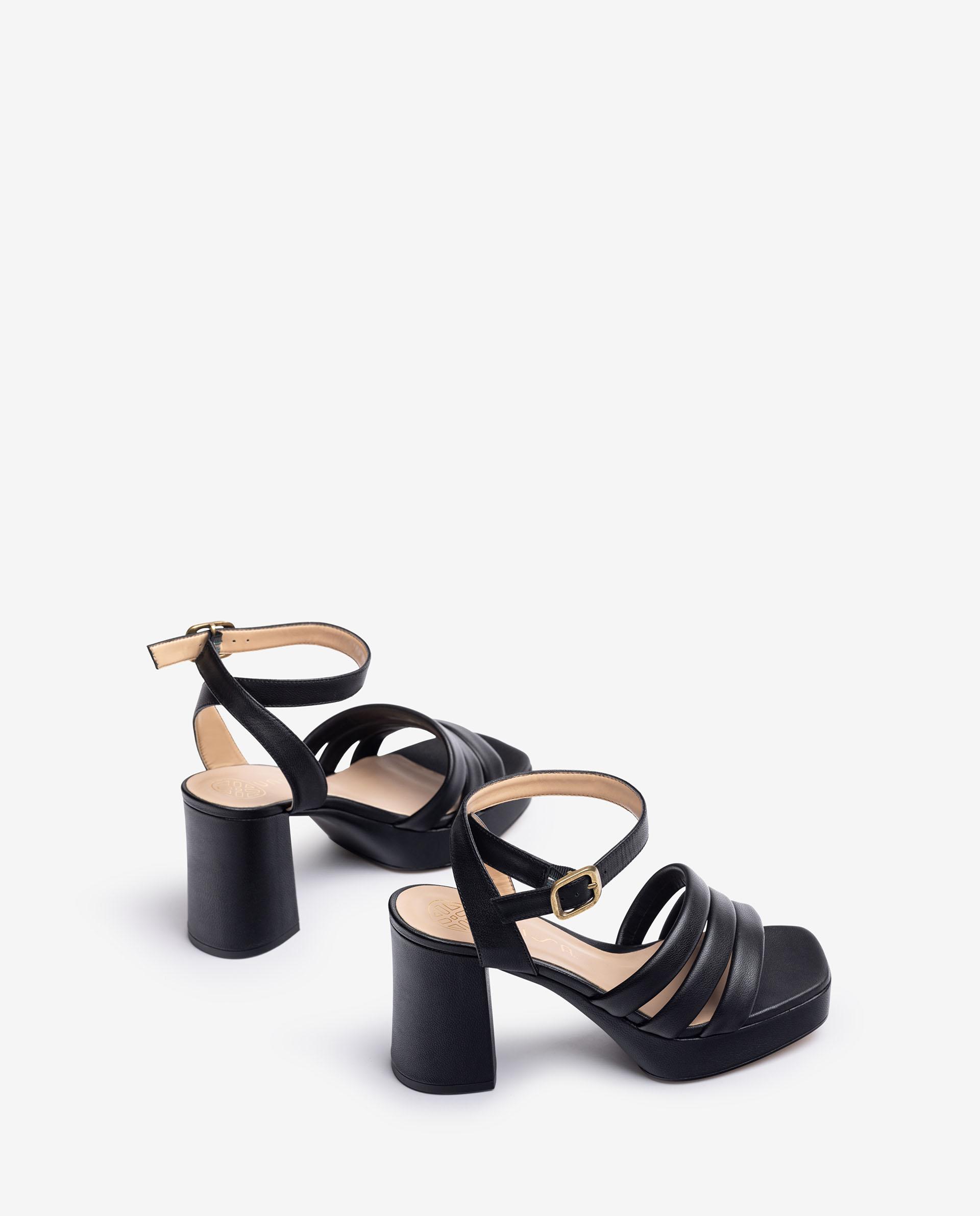 UNISA Leather sandal with a buckle OVET_NS Bronce 2