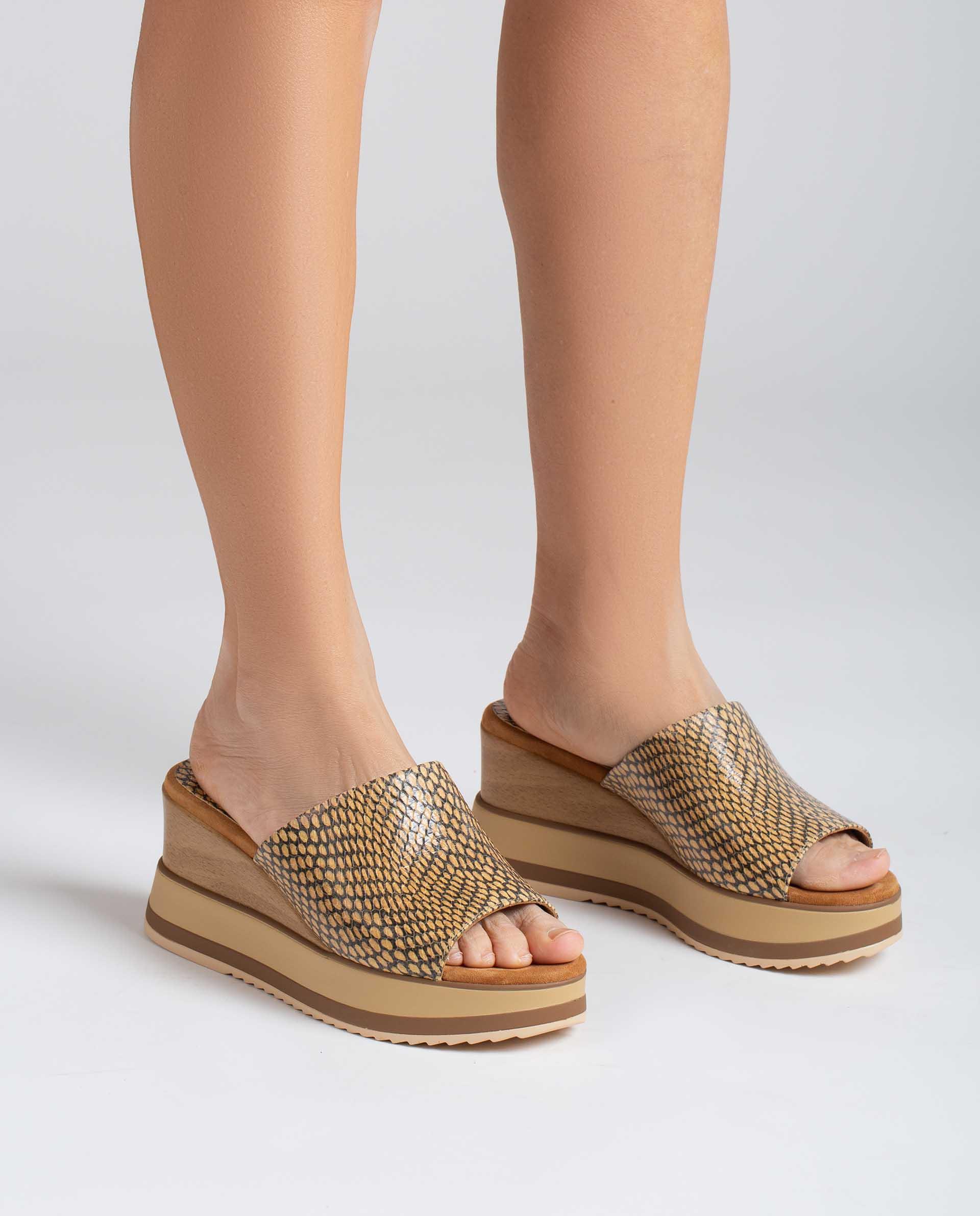 UNISA Wooden effect wedge and sport sole sandals KALANI_MA 2