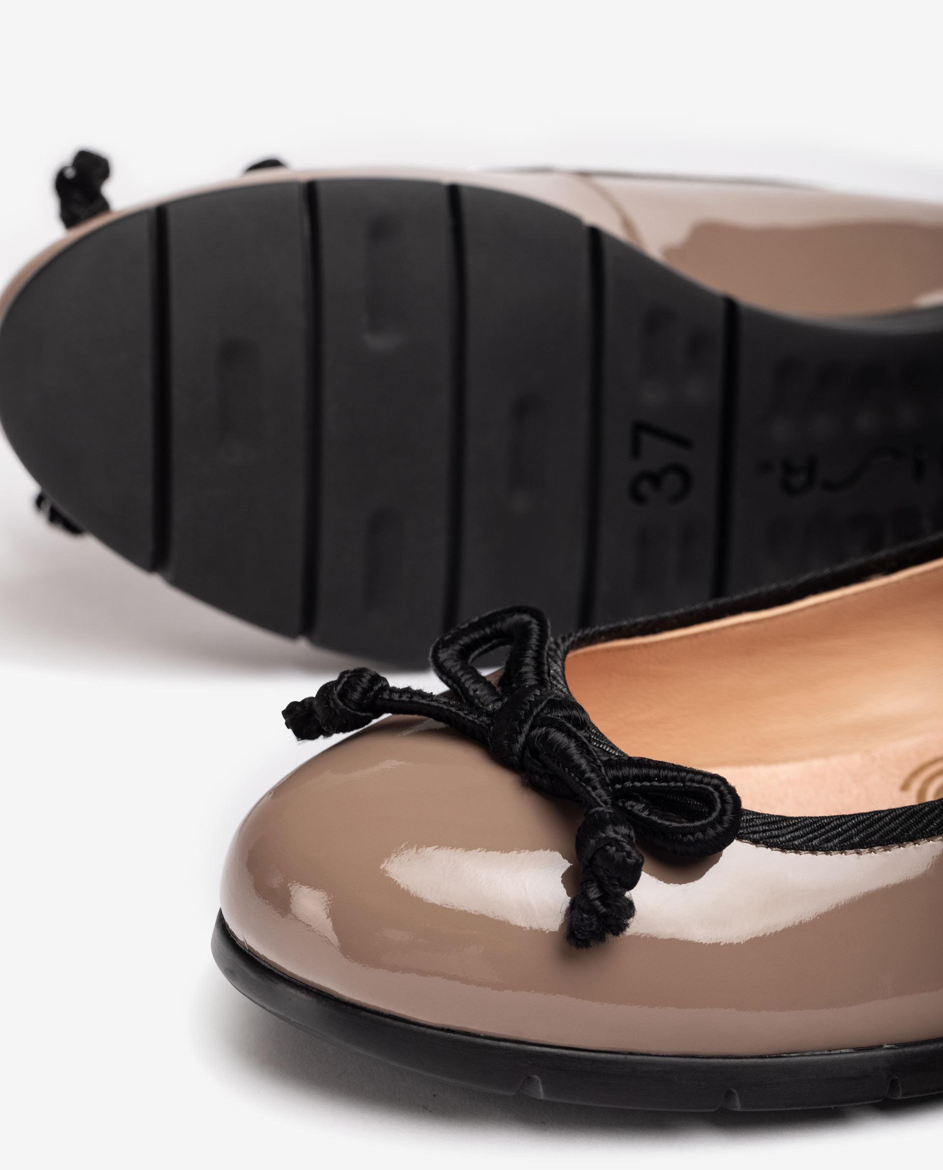 UNISA Patent leather ballerinas  with chain ALCOT_F21_PA 2