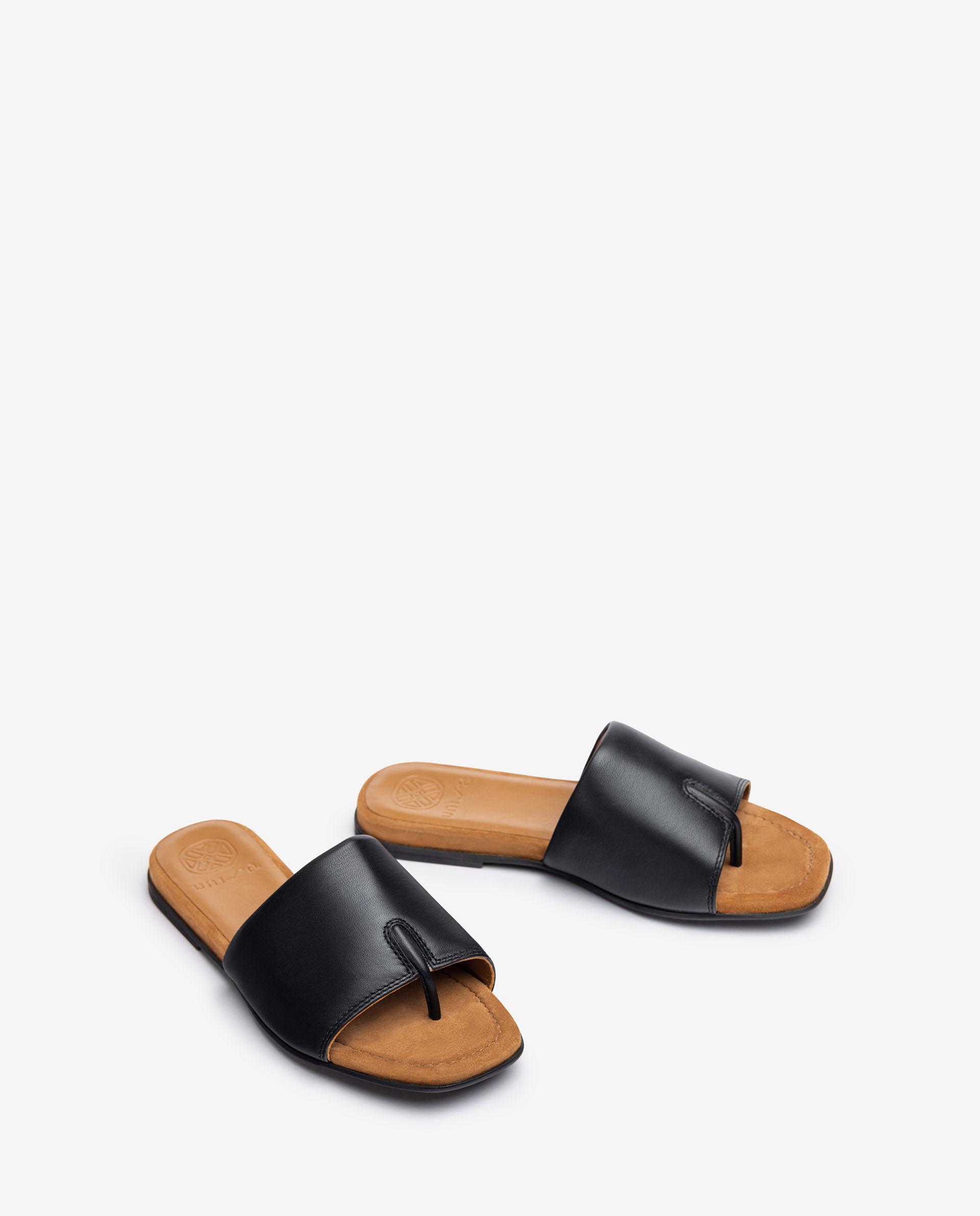 Unisa Toe post sandals CHACO_NS black