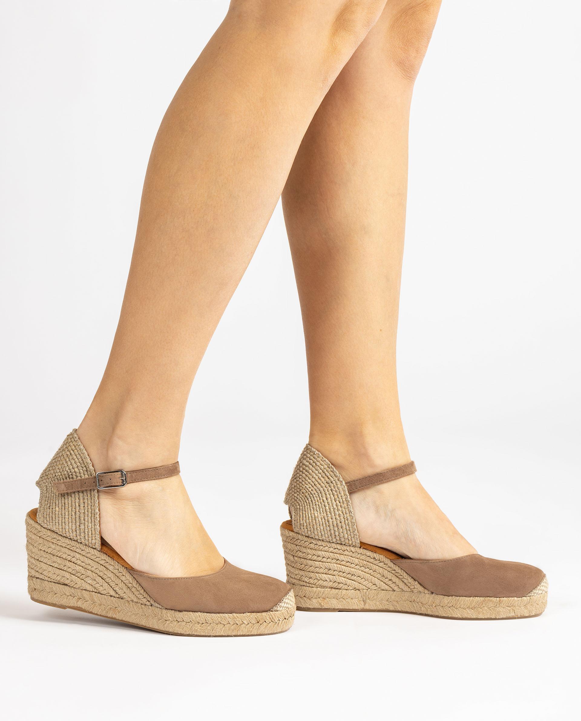 Women's Comfortable Shoes & Boots | UNISA
