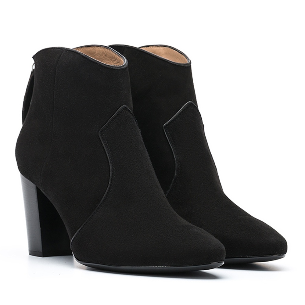 black heeled western boots